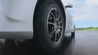 YOKOHAMAタイヤ